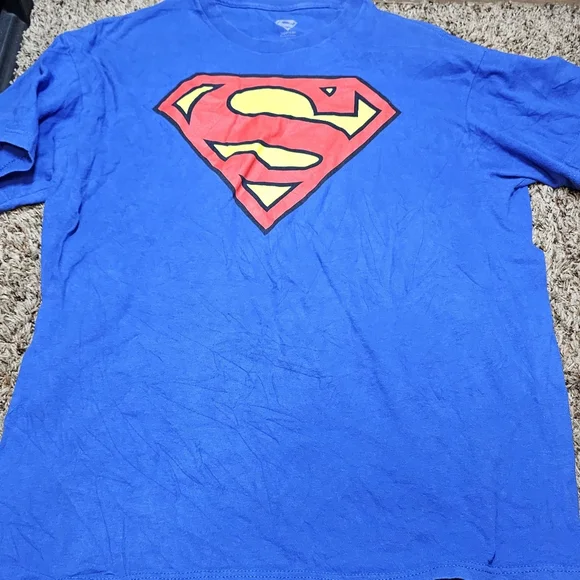 Superman T-Shirt - Picture 1 of 2